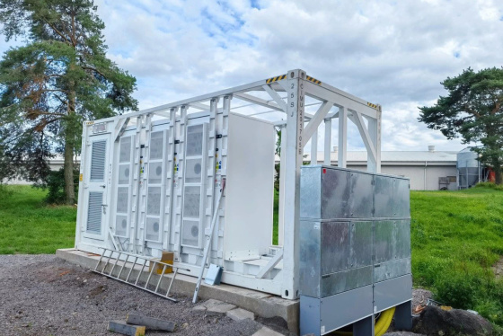 Vilion EnerCube-1C containerized battery storage system field deployment
